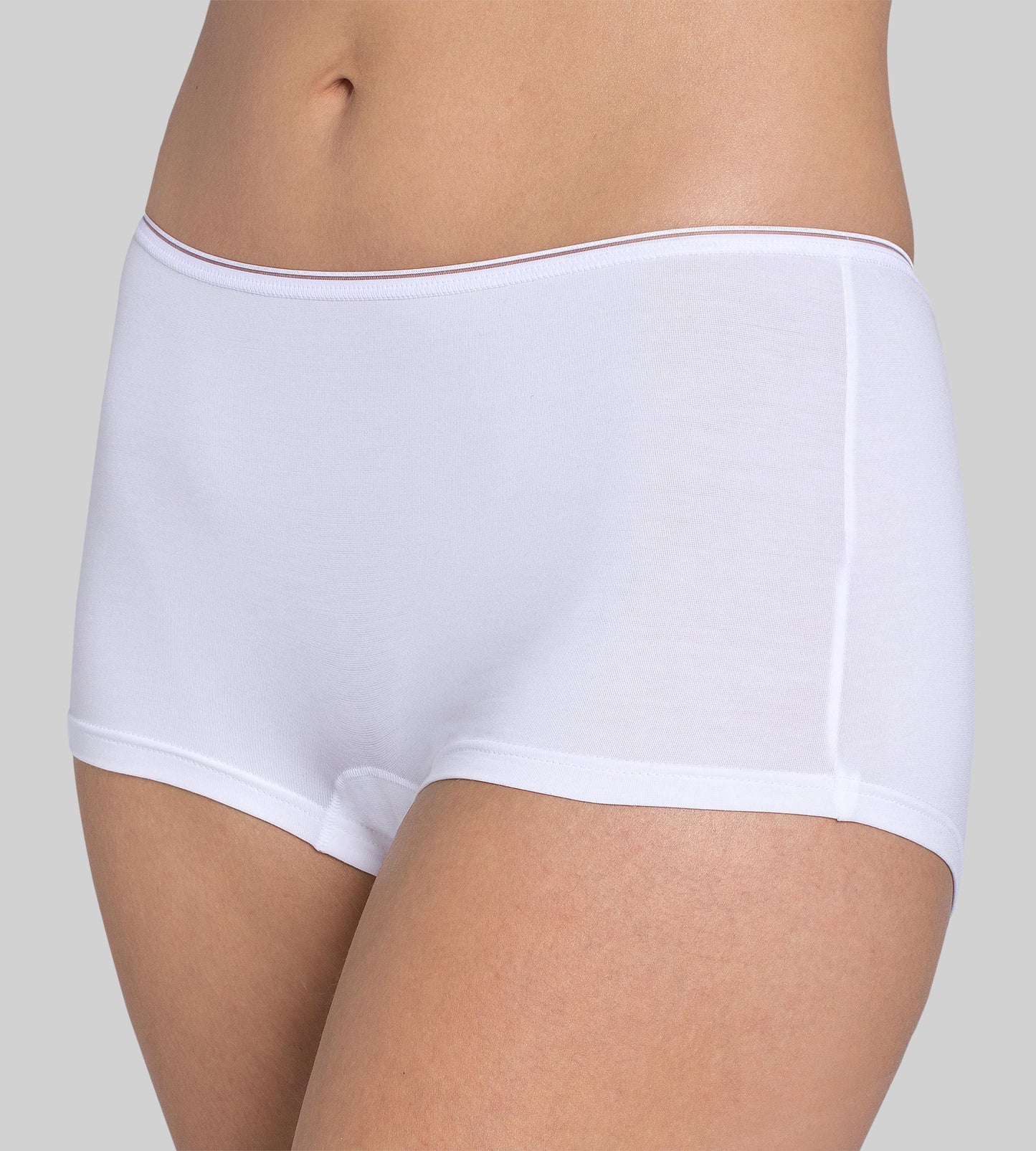 Feel Sensational Short 02 SFW 10151218 0003 white